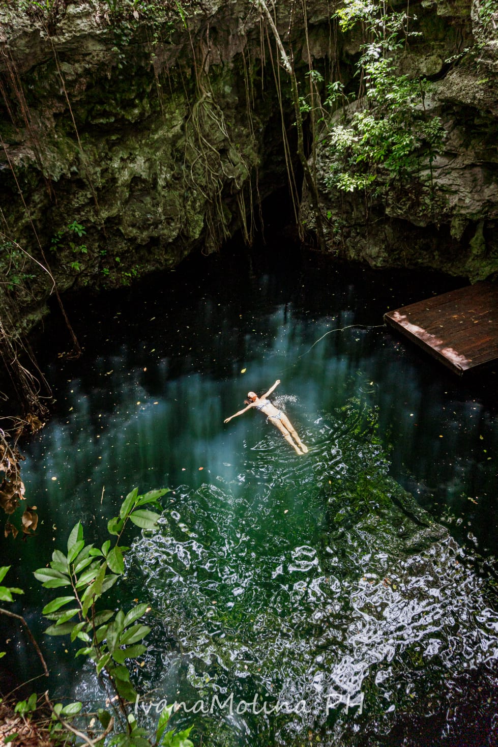 cenotes-relax-mineral-waters-meditation-float-therapy