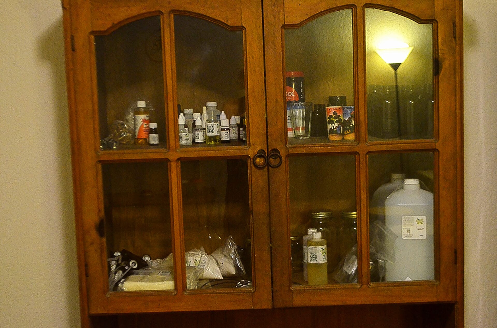 Earthing clubhouse pdc mx PmA detox and earthing clinic for retreats. Medicine cabinet.