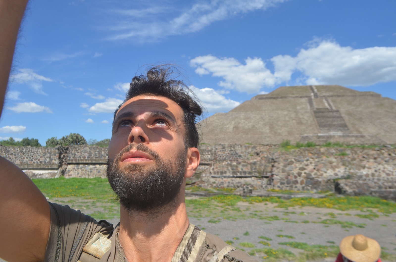 Sun gazing meditation at pyramid of the sun. Special sites retreat with Earthing Clubhouse.